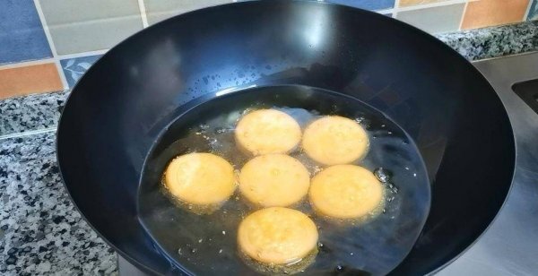 饼干南瓜饼怎么做又酥又脆-饼干南瓜饼的做法16