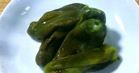 凉拌皮蛋辣椒怎么做-凉拌皮蛋辣椒的做法3