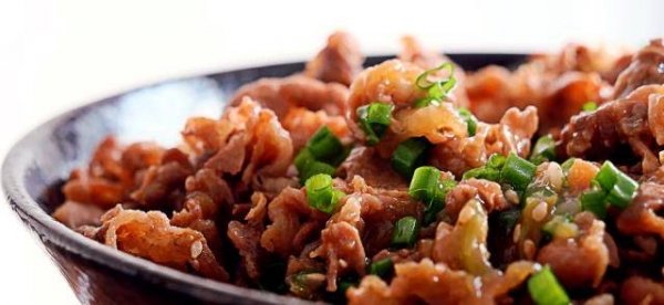 日式牛肉丼饭怎么读-日式牛肉丼饭怎么做1