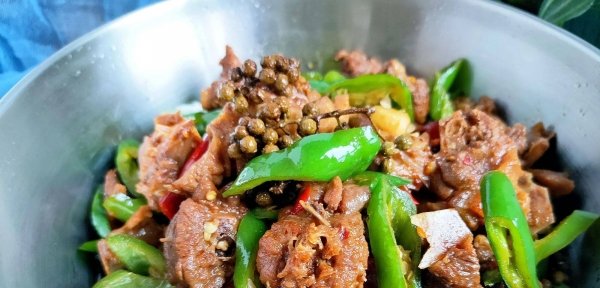 藤椒鸭怎么做好吃-藤椒鸭...