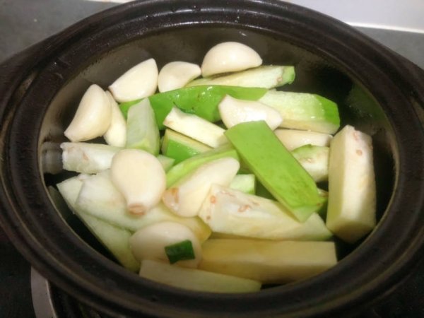 鱼和茄子怎么炖好吃-鱼香茄子的家常做法6