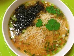 热汤面怎么做好吃-热汤面...