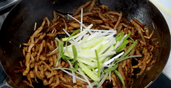 干煸肉丝是哪里的菜-干煸肉丝的家常做法6