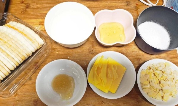 杏仁糯米船为什么不脆-杏仁糯米船的做法3