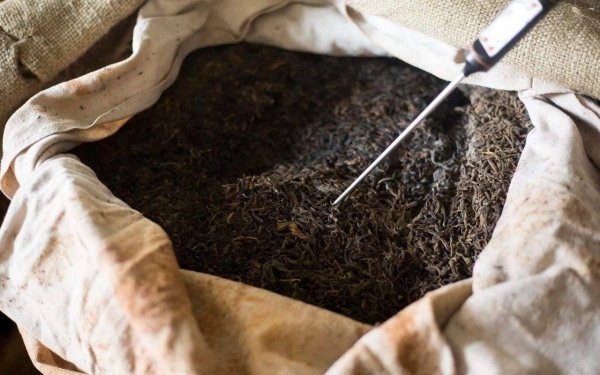 红茶保存越久越好吗-红茶长时间存放品质会提高吗8