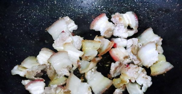 辣椒炒肉是先炒辣椒还是先炒肉-辣椒炒肉的家常做法4