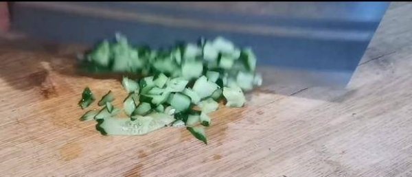 鸡蛋和什么一起给宝宝吃最好-鸡蛋和蔬菜的做法4