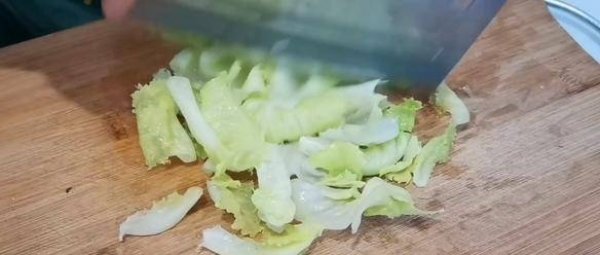 鸡蛋和什么一起给宝宝吃最好-鸡蛋和蔬菜的做法5