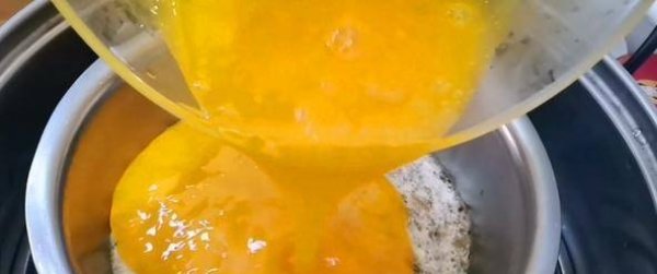 鸡蛋和什么一起给宝宝吃最好-鸡蛋和蔬菜的做法7