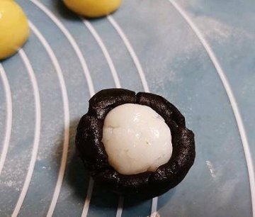 月饼里的麻薯怎么做-麻薯豆沙月饼的做法9
