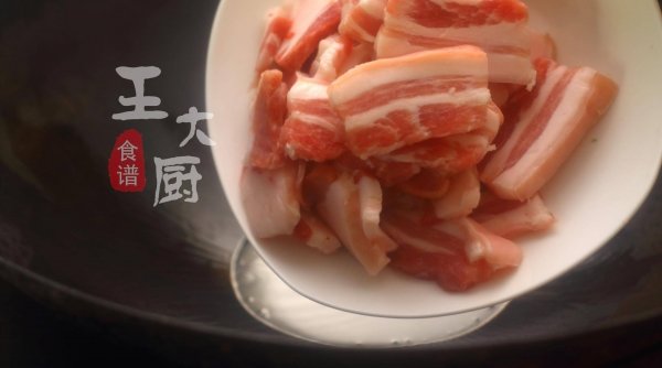 黄豆芽焖肉怎么做好吃-黄豆芽焖肉的做法4