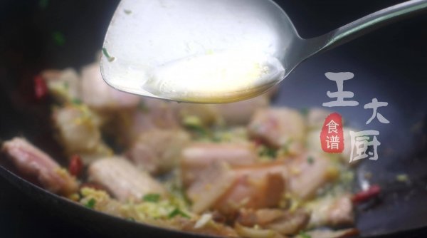 黄豆芽焖肉怎么做好吃-黄豆芽焖肉的做法7