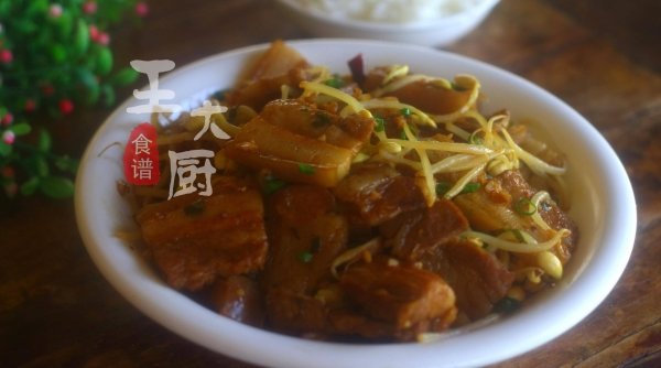 黄豆芽焖肉怎么做好吃-黄...