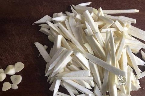 水八鲜是指哪八仙-茭白雪菜的做法4