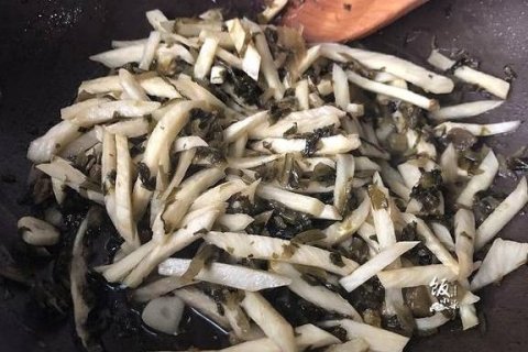 水八鲜是指哪八仙-茭白雪菜的做法7