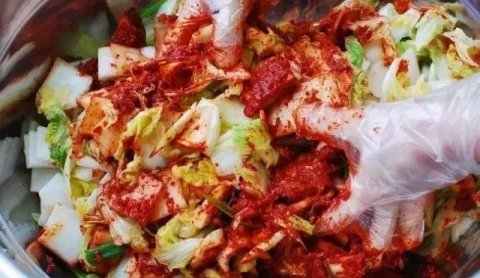 如何制作辣黄瓜条-各种咸菜的做法大全22