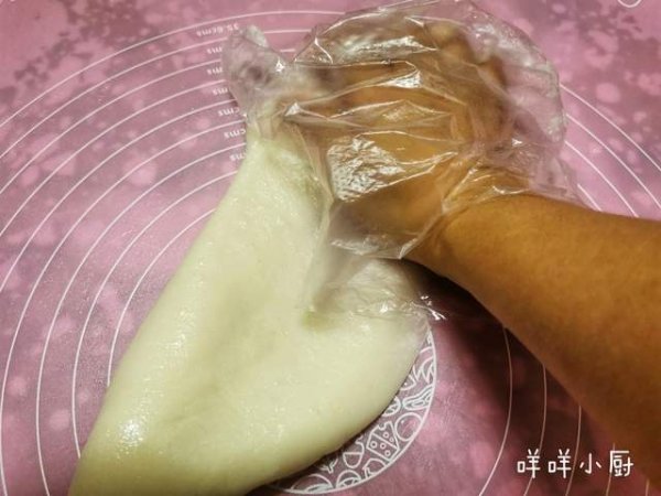 不用烤箱如何做月饼-不用烤箱做出的月饼怎么做6