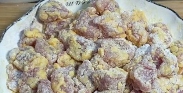 菠萝咕咾肉用什么肉-菠萝咕咾肉的家常做法3