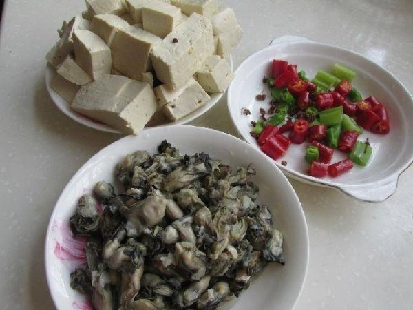 海蛎子豆腐怎么做-海蛎子豆腐的做法2