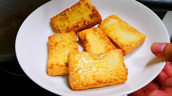 鲳鱼怎么处理干净-鲳鱼的家常做法6