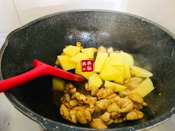 鸡丁烧土豆怎么做-鸡丁烧土豆的做法4