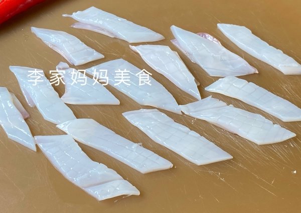 爆炒鱿鱼怎么做好吃-爆炒鱿鱼的做法5