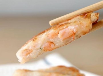 香煎虾饼配什么酱-香煎虾饼的做法2