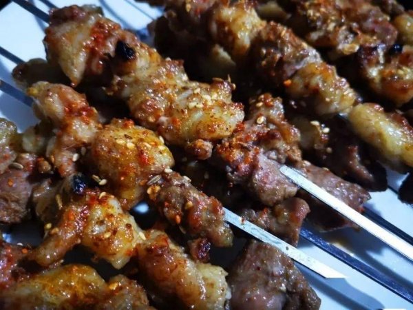 家常烤羊肉串怎么做-烤羊...