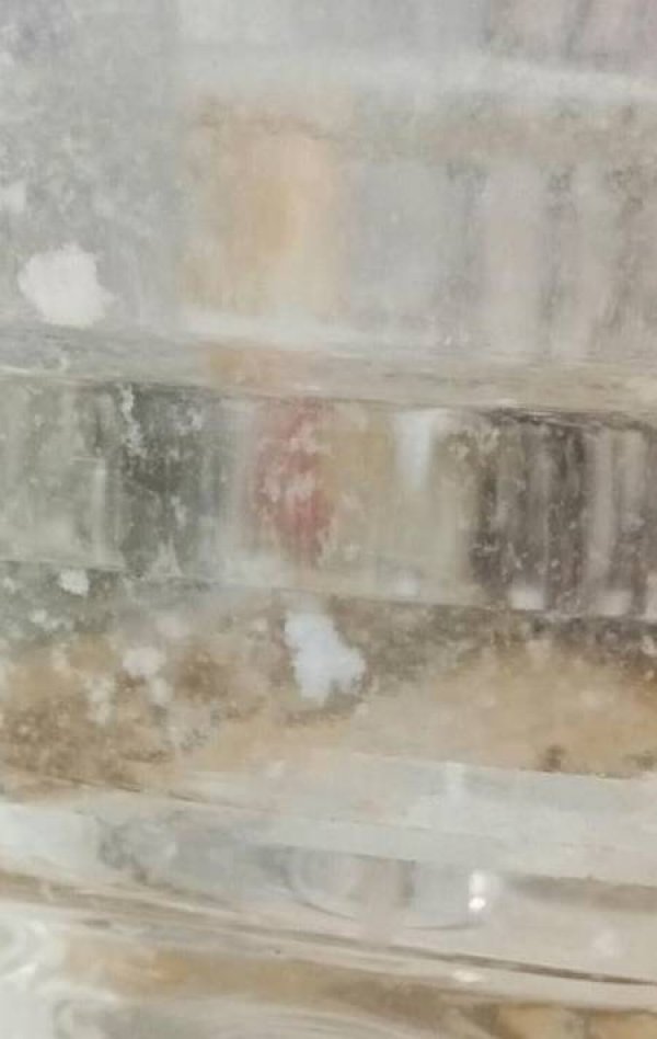 茅台酒为什么不用透明玻璃瓶装3