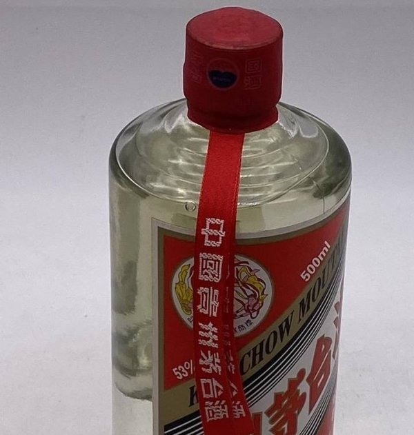 茅台酒为什么不用透明玻璃瓶装6