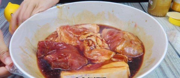 蜜汁叉烧肉怎么做-蜜汁叉烧肉的做法4