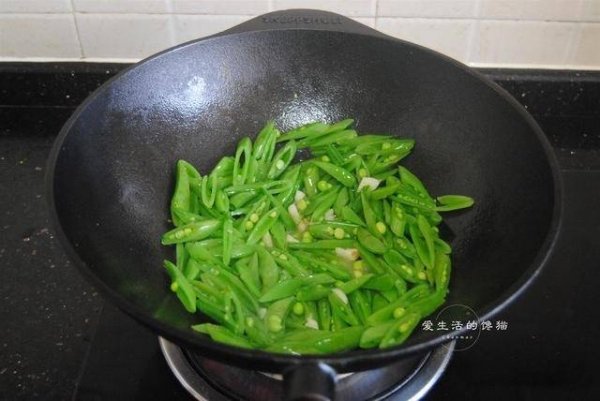 秋天牛肉怎么吃不上火-甜豆炒牛肉的家常做法5