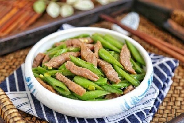 秋天牛肉怎么吃不上火-甜豆炒牛肉的家常做法8