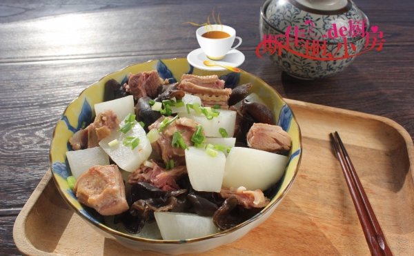 秋天鸭子炖什么好吃又营养...