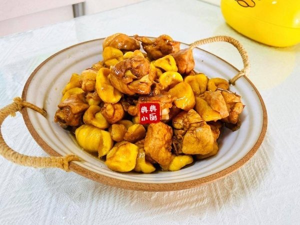 板栗烧鸡怎样做-板栗烧鸡的家常做法7