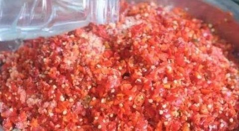 腌辣椒怎么腌好吃又脆-腌辣椒新做法步骤3