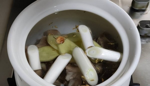炖羊肉汤三放三不放-炖羊肉汤的做法9