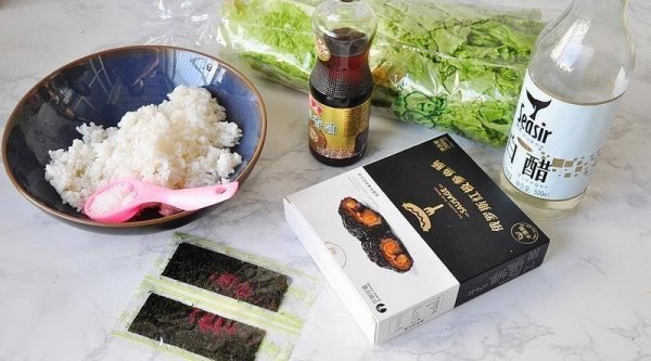 吃不完的剩饭怎么办-生菜包饭的家常做法2