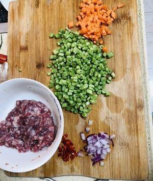 肉末豆角怎么炒好吃-肉末豆角的做法2