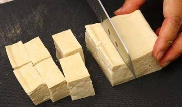 鳕鱼怎么做好吃-豆腐烧鳕鱼的做法2