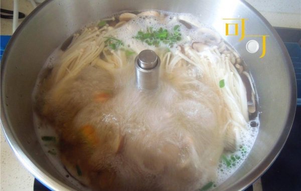 墨鱼干和什么煲汤最好-墨鱼干菌菇汤怎么做12