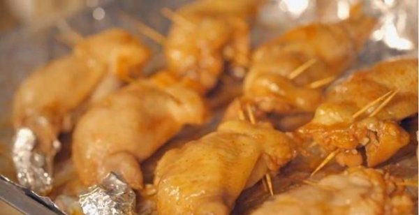 鸡全翅不烤如何吃-鸡翅包饭的做法9