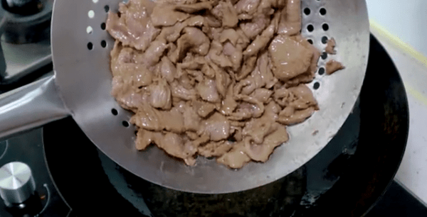 小炒羊肉怎么做好吃-小炒羊肉的家常做法4