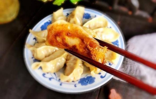煎饺怎么做好吃-煎饺的做...