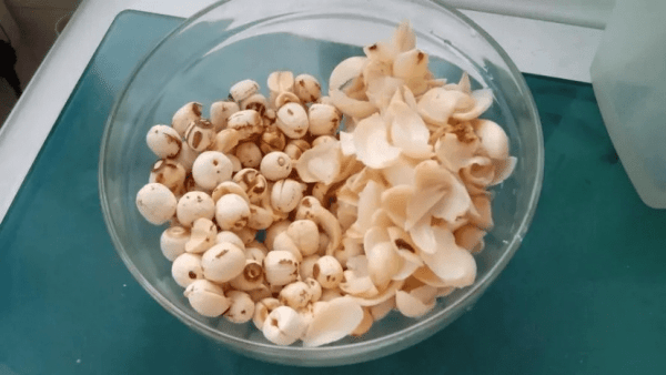 秋燥喝什么粥-秋季润燥粥的做法6