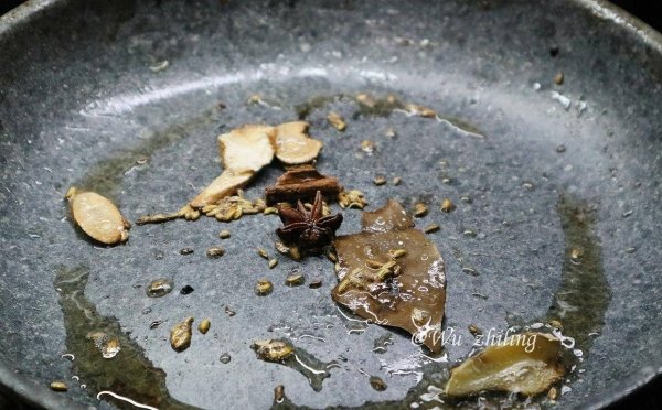 酱油鸭是哪里的特色-酱油鸭的家常简单做法3