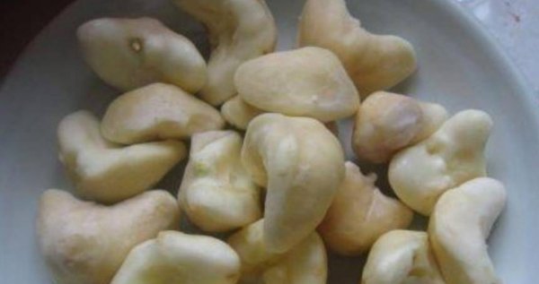 菱角排骨汤的功效与作用-菱角排骨汤的做法3
