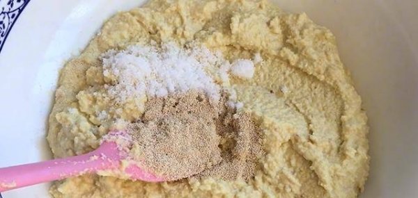 早餐饼怎么做又软又好吃-黄豆鸡蛋饼的做法4