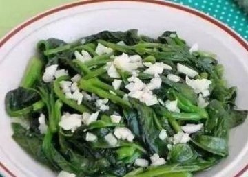 木耳菜的功效与作用-蒜蓉木耳菜的做法2