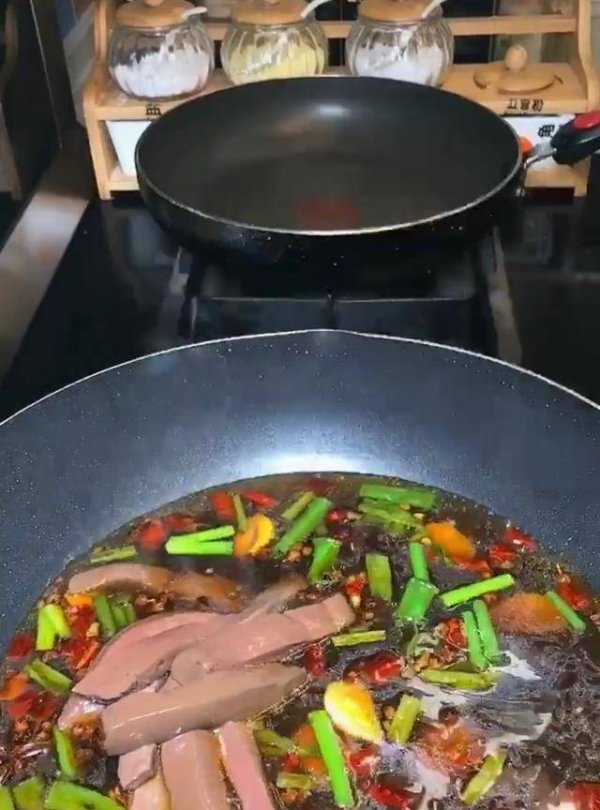 家常鸭血怎么烧-家常鸭血的做法6